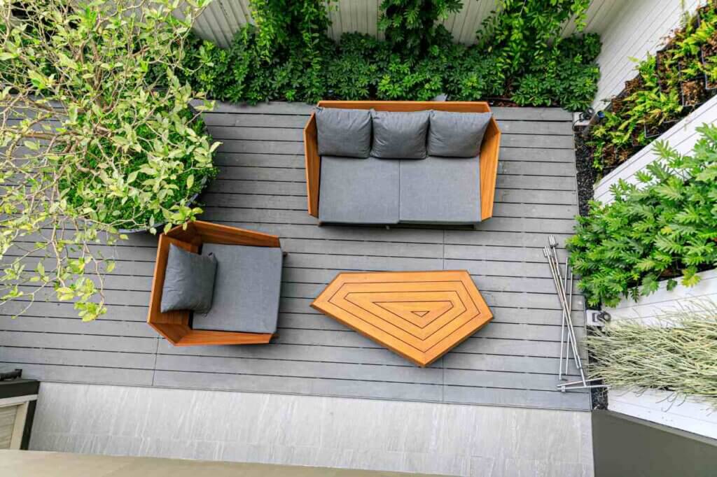 birds eye view of a patio with beautiful decking